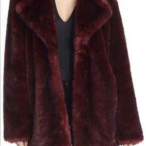 Burgundy Avec Les Filles Faux Fur